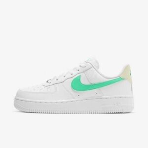 Nike Green Glow/ White Air Force 1 ‘07 Sz. 5.5​​​​​​​​​​​​